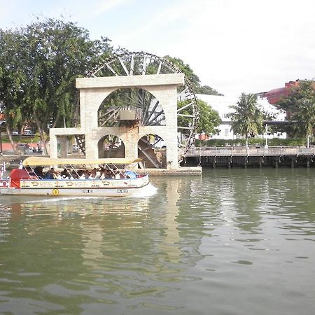 Vinz Hotel Malacca Exterior foto